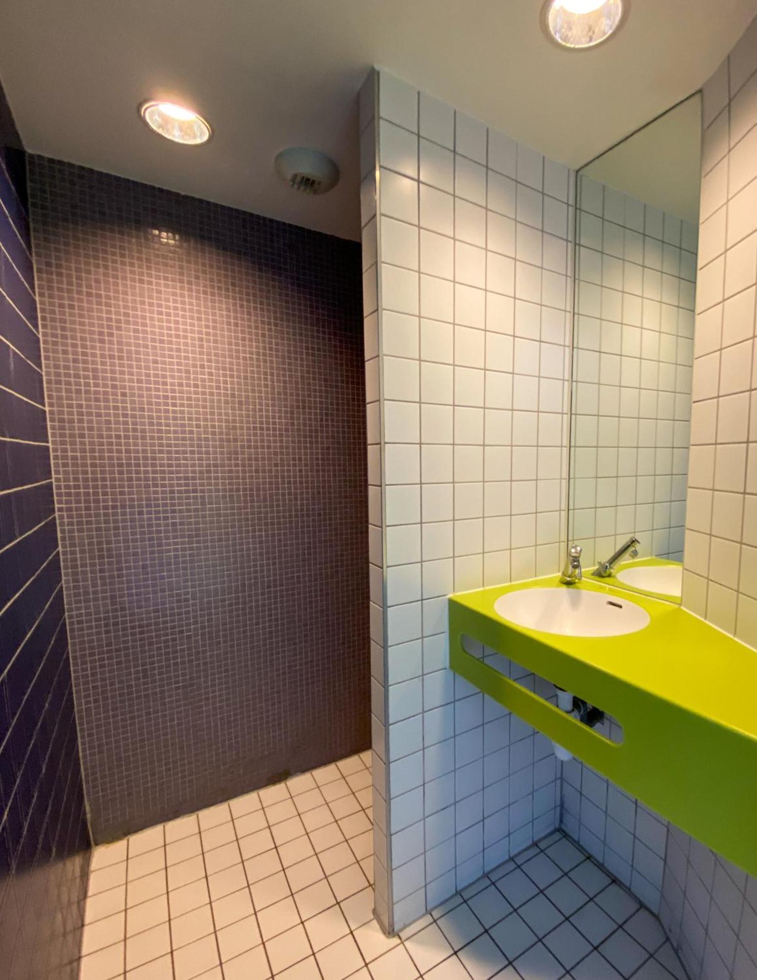 Dreibettzimmer – barrierefrei – Gemeinschaftsbad