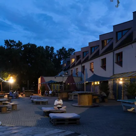 Auberge de Jeunesse HI Strasbourg 2 Rives-3
